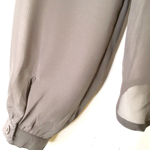 NWOT Beautiful Romantic Lace Backless Blouse - Picture 6 of 8